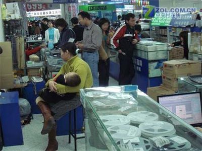 老外逛中国IT卖场有感 服务与效率的飞跃，已超越秋叶原的代理代办模式